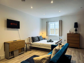 Walking Distance To Central Maidstone Book Now